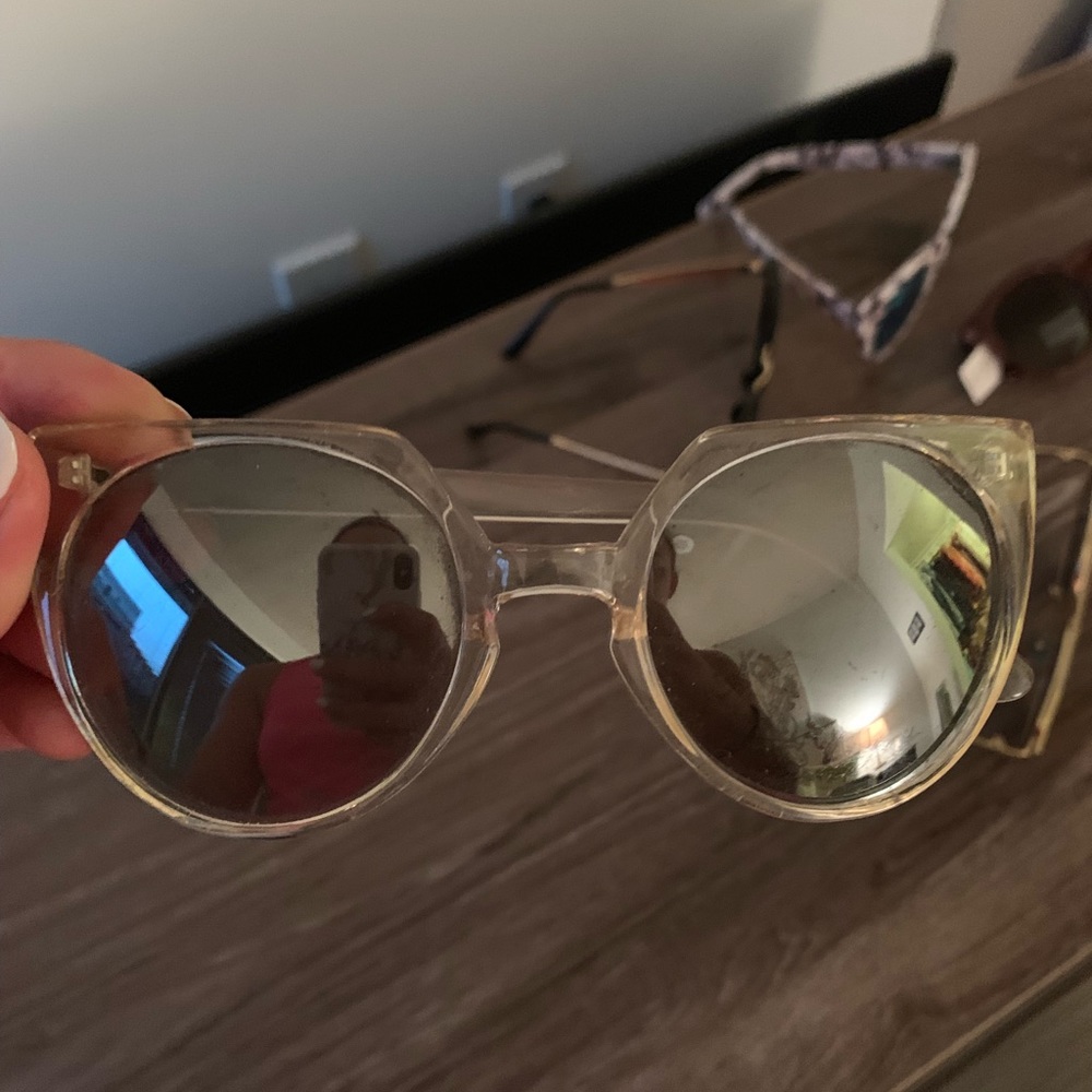 Barely worn Quay Sunglasses!